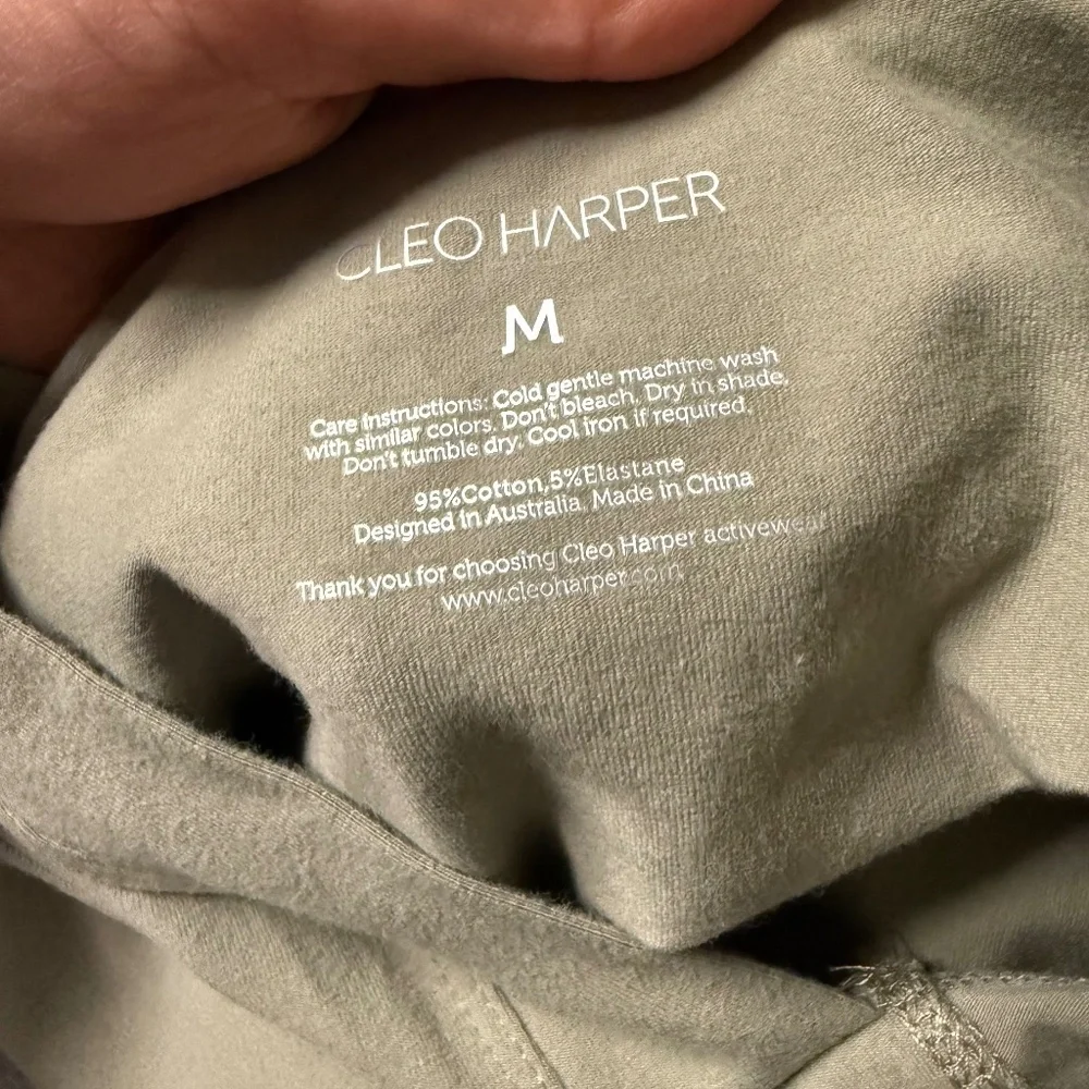 Cleo Harper Activewear Oversized NYC Street Hoodie in Sage Green Sweatshirt M - Picture 8 of 9